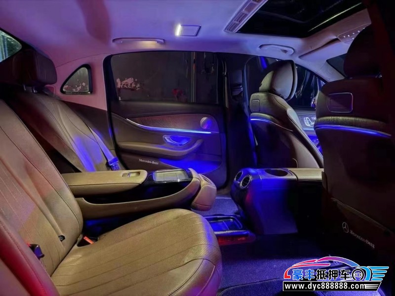 17年奔驰E轿车抵押车出售