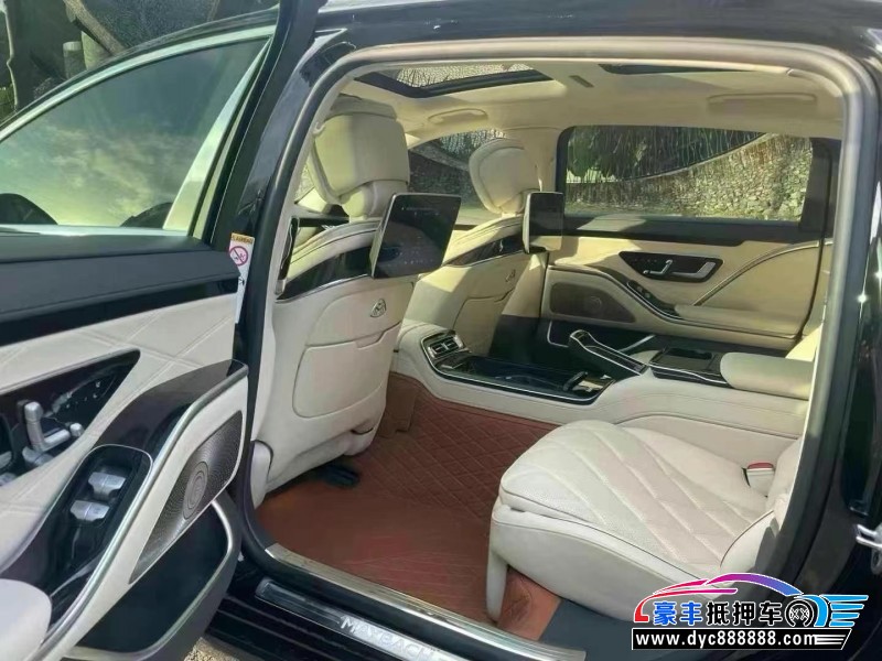 23年奔驰迈巴赫S级轿车抵押车出售