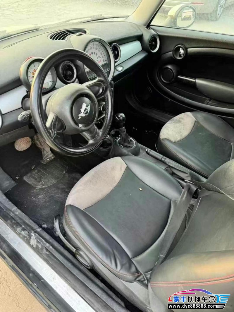 13年宝马MINI轿车抵押车出售