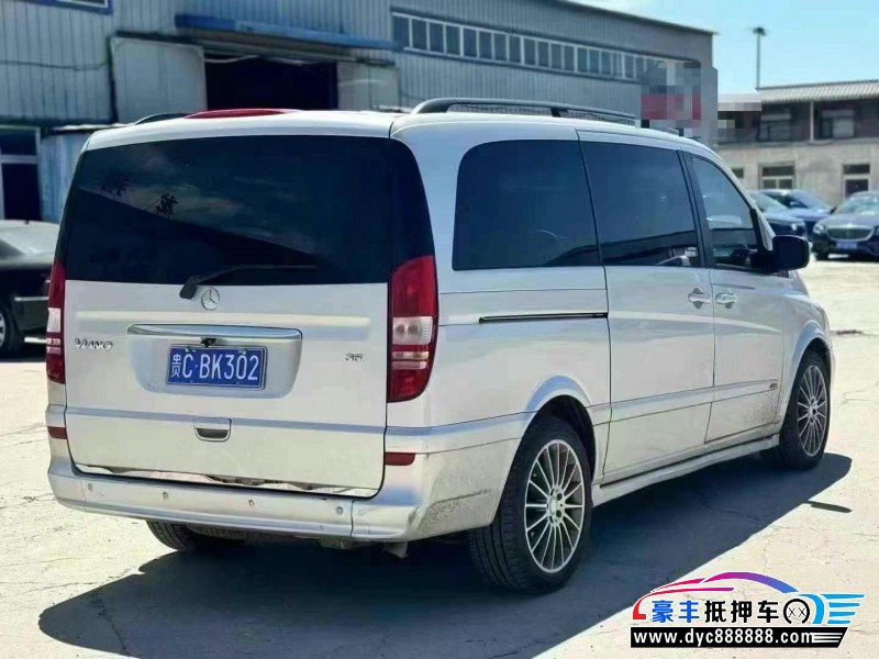 13年奔驰唯雅诺轿车抵押车出售