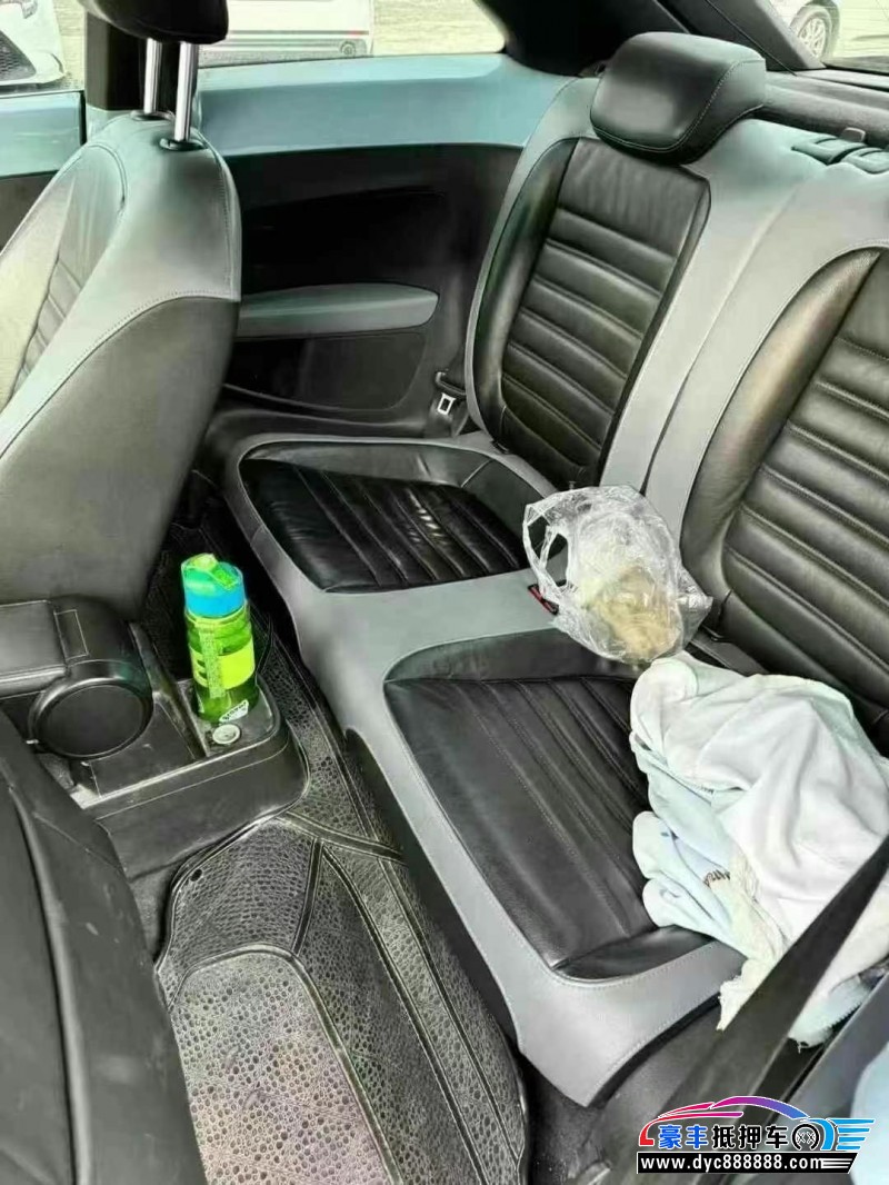 13年大众甲壳虫轿车抵押车出售