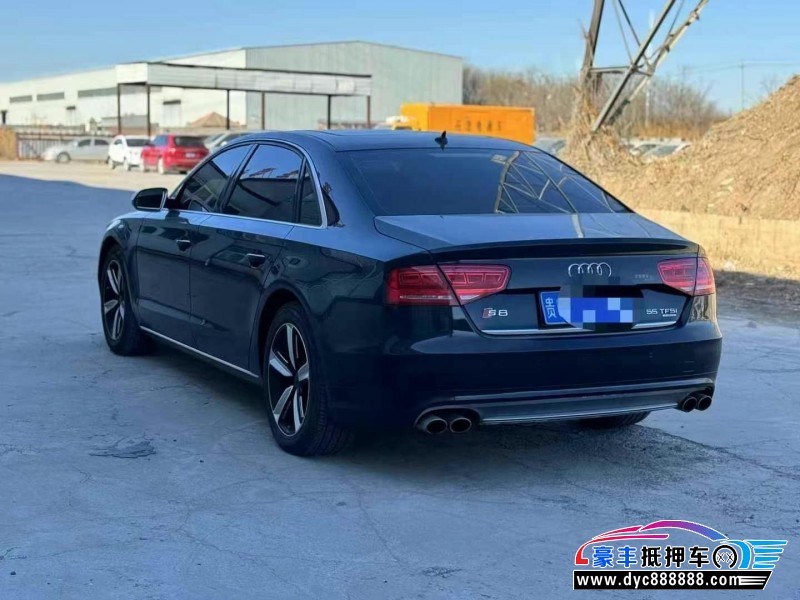 14年奥迪A8L轿车抵押车出售