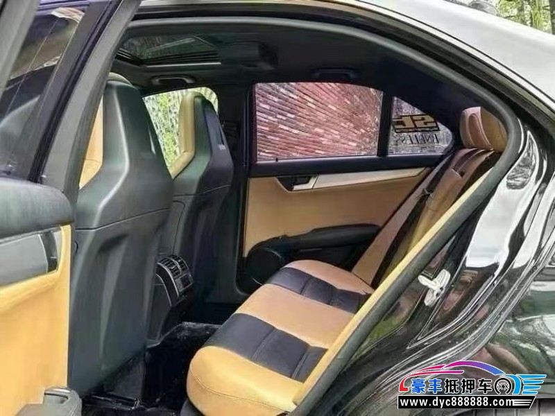 13年奔驰C轿车抵押车出售