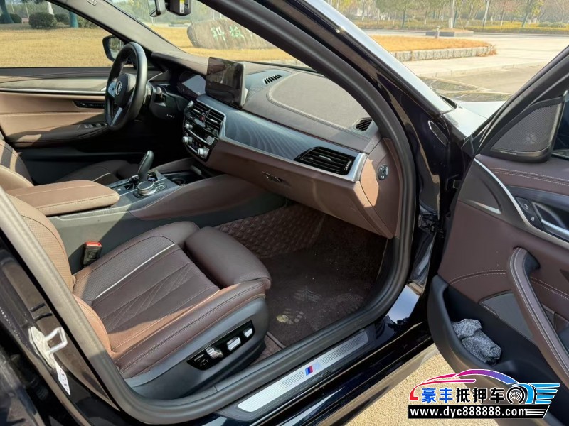 24年宝马5系轿车抵押车出售