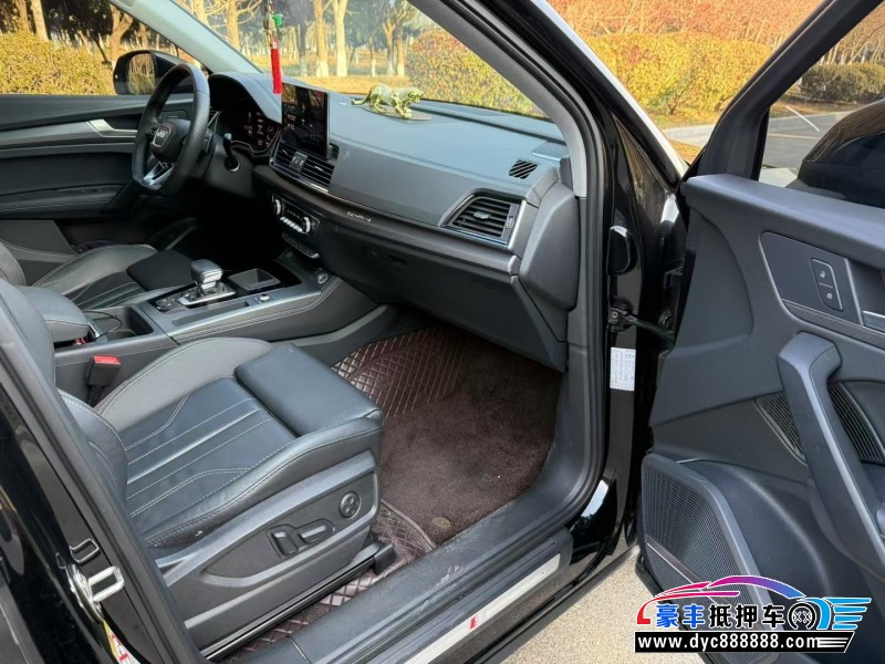 22年奥迪Q5轿车抵押车出售