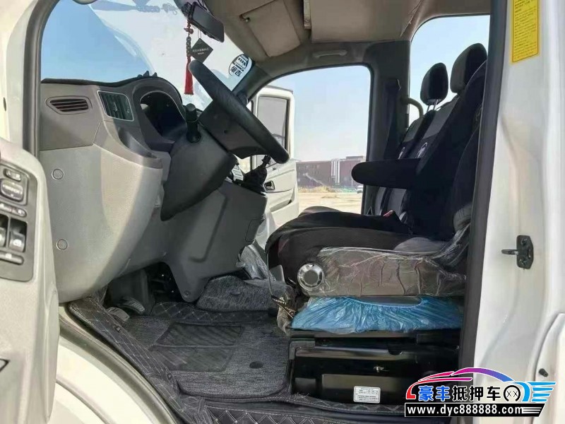 24年福田图雅诺轿车抵押车出售