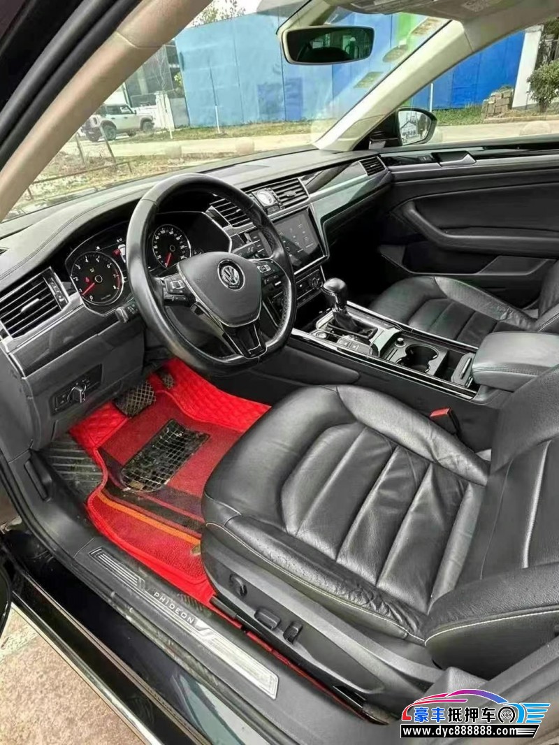 18年大众辉昂轿车抵押车出售