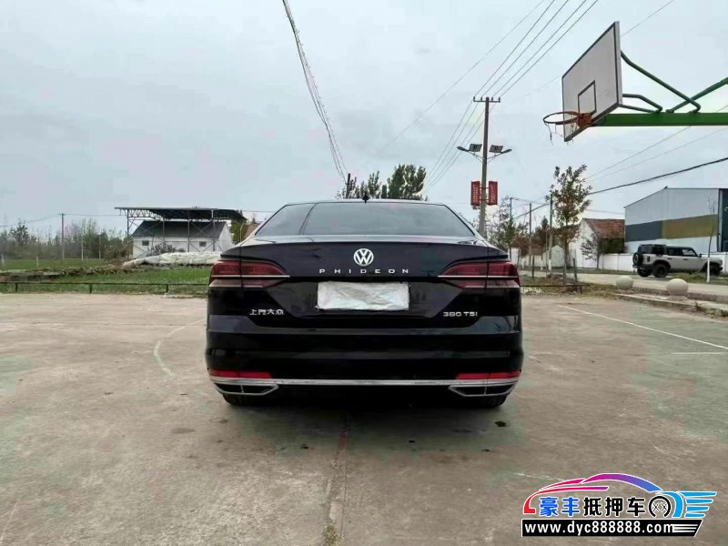 18年大众辉昂轿车抵押车出售