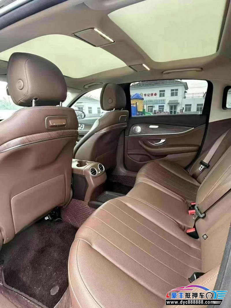 19年奔驰E轿车抵押车出售