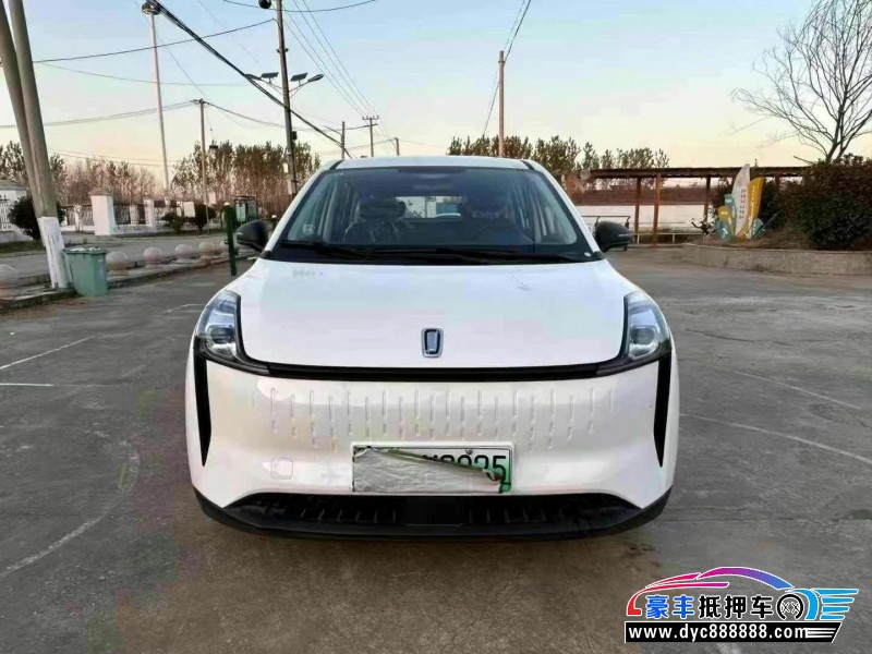 23年奔腾E05轿车抵押车出售