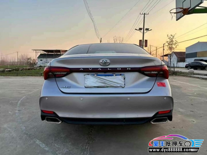 20年丰田亚洲龙轿车抵押车出售