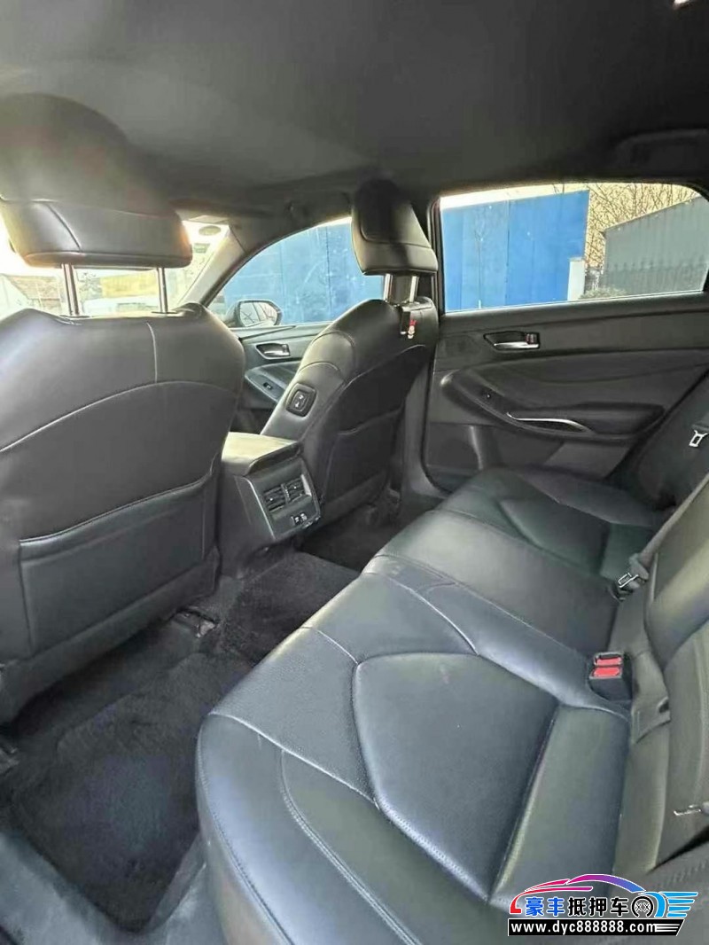 20年丰田亚洲龙轿车抵押车出售