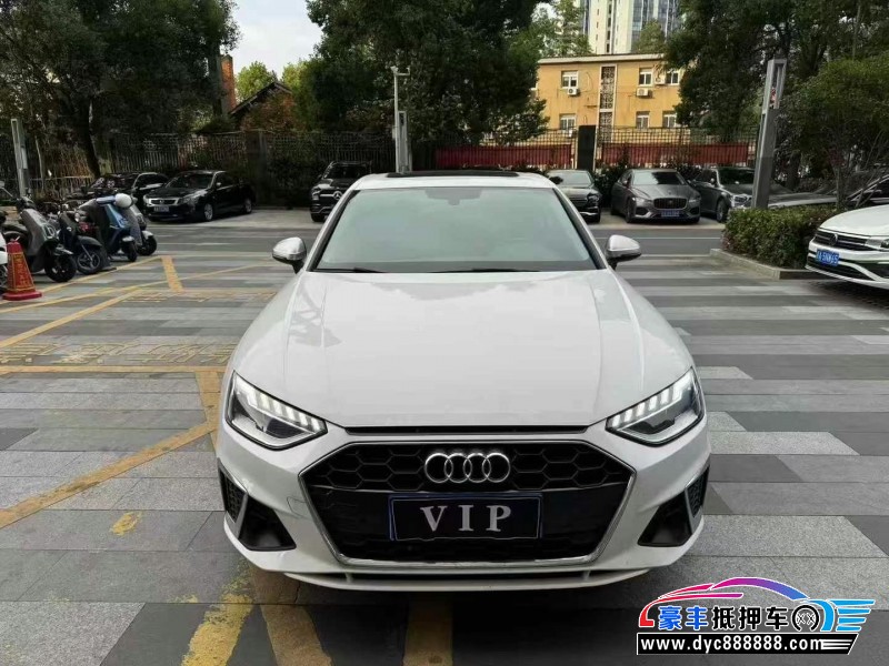22年奥迪A4L轿车抵押车出售