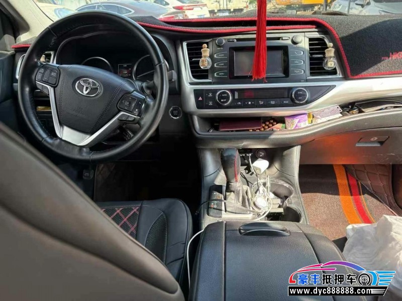 20年丰田汉兰达轿车抵押车出售