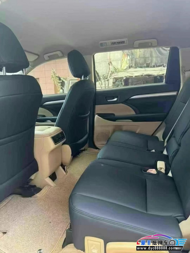 15年丰田汉兰达轿车抵押车出售