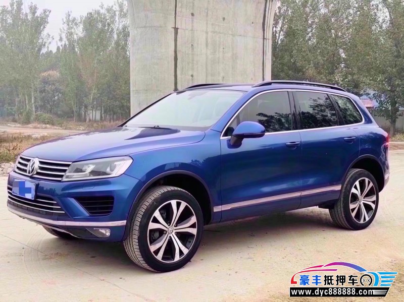 17年大众途锐轿车抵押车出售