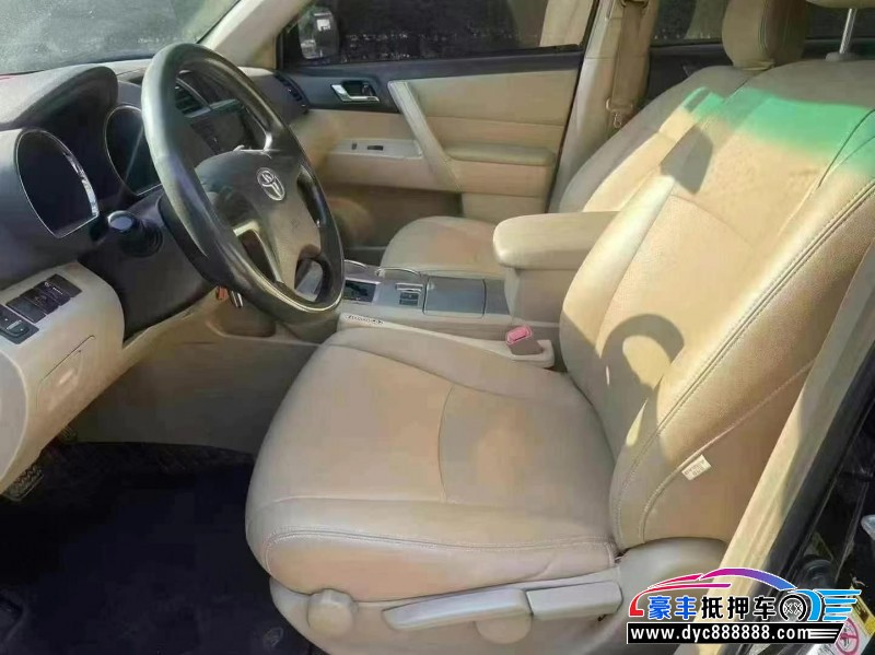 13年丰田汉兰达轿车抵押车出售