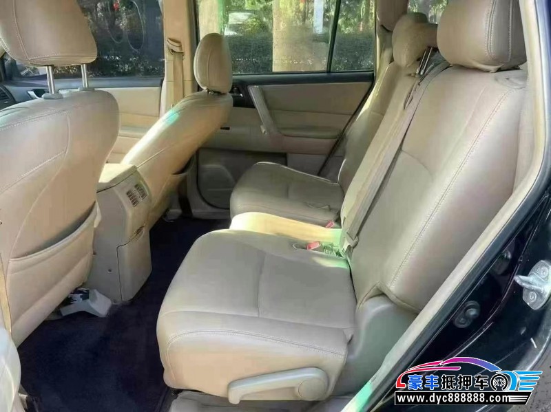 13年丰田汉兰达轿车抵押车出售