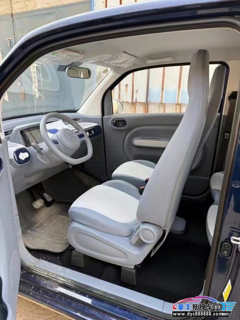 24年奔腾小马轿车抵押车出售