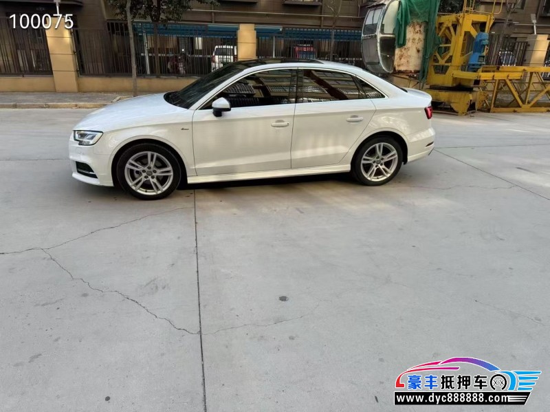 21年奥迪A3轿车抵押车出售