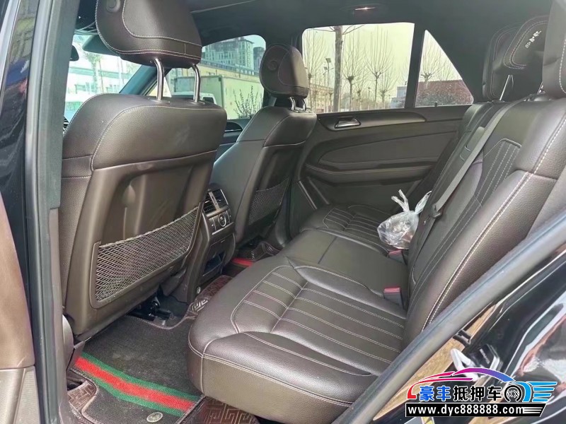 17年奔驰GLE轿车抵押车出售