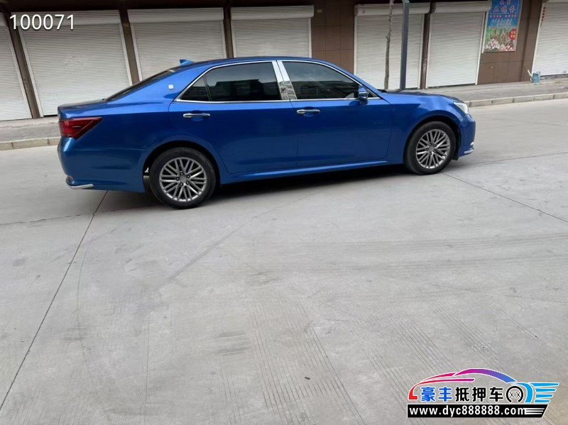 17年丰田皇冠轿车抵押车出售