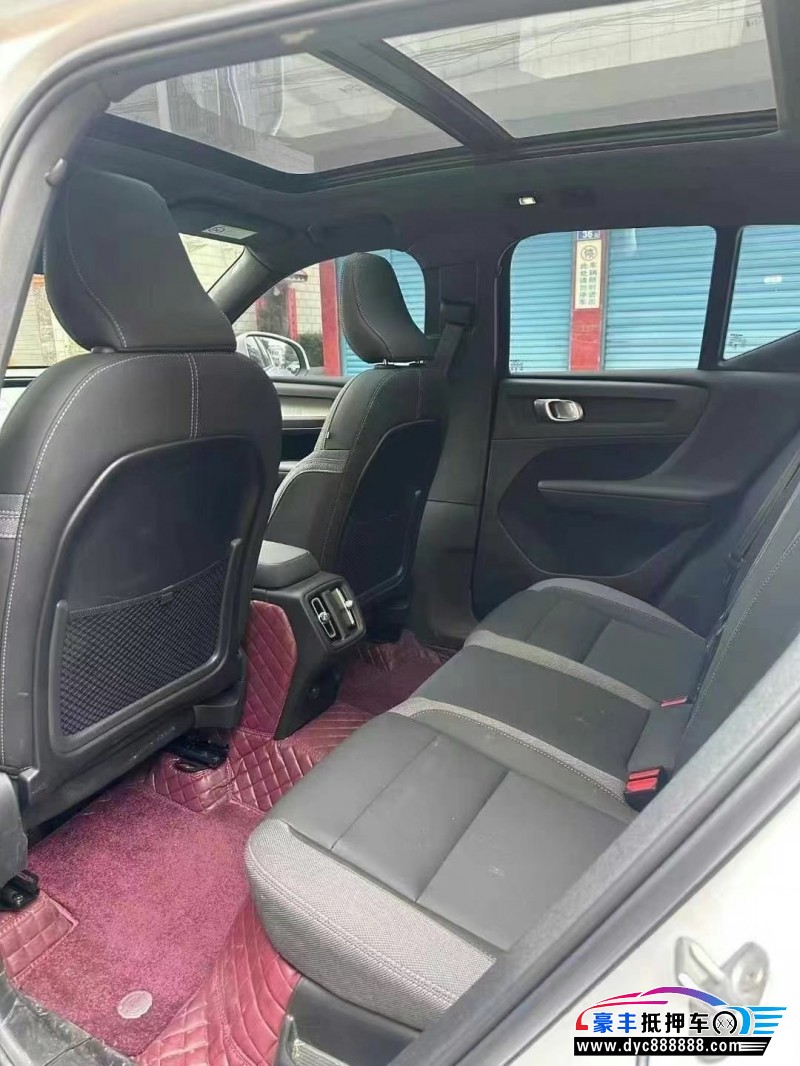 24年沃尔沃XC40轿车抵押车出售