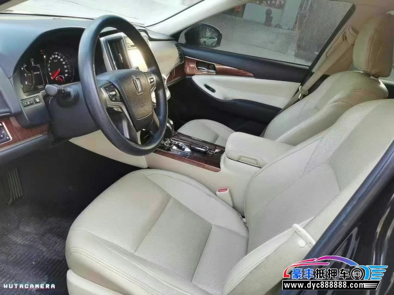 17年丰田皇冠轿车抵押车出售