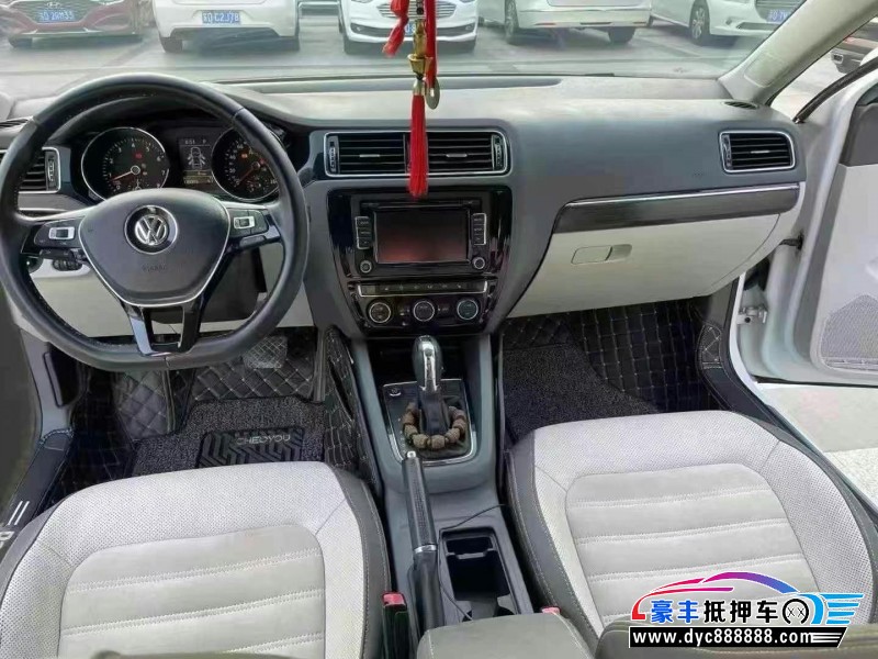 18年大众速腾轿车抵押车出售