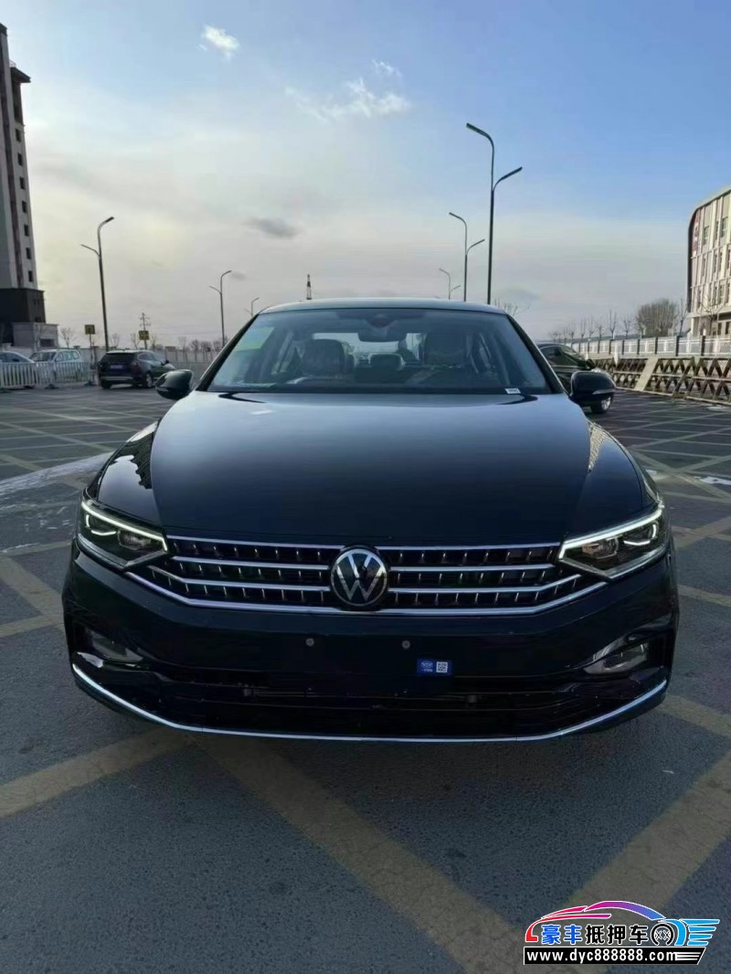 25年大众迈腾轿车抵押车出售