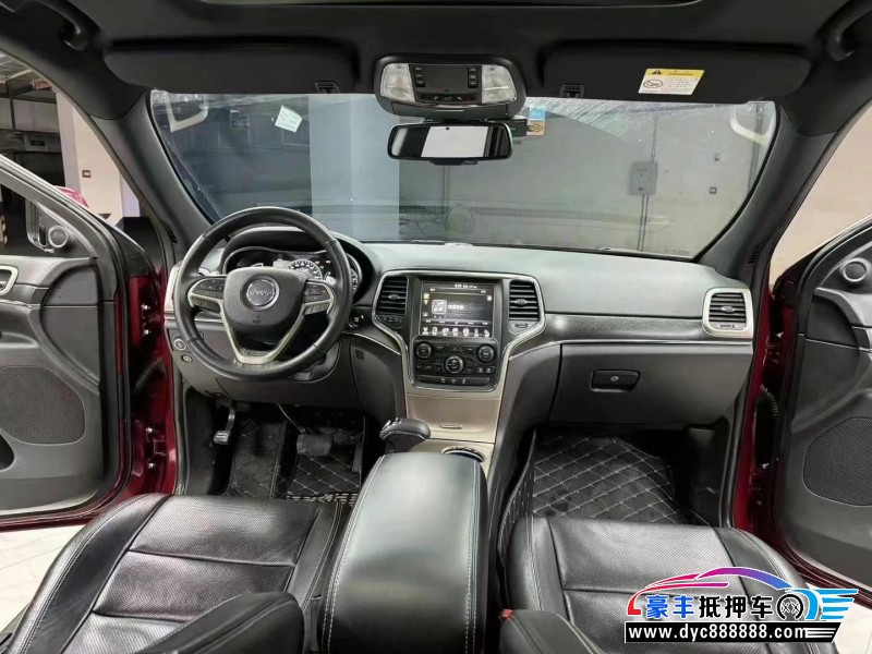 16年Jeep大切诺基轿车抵押车出售