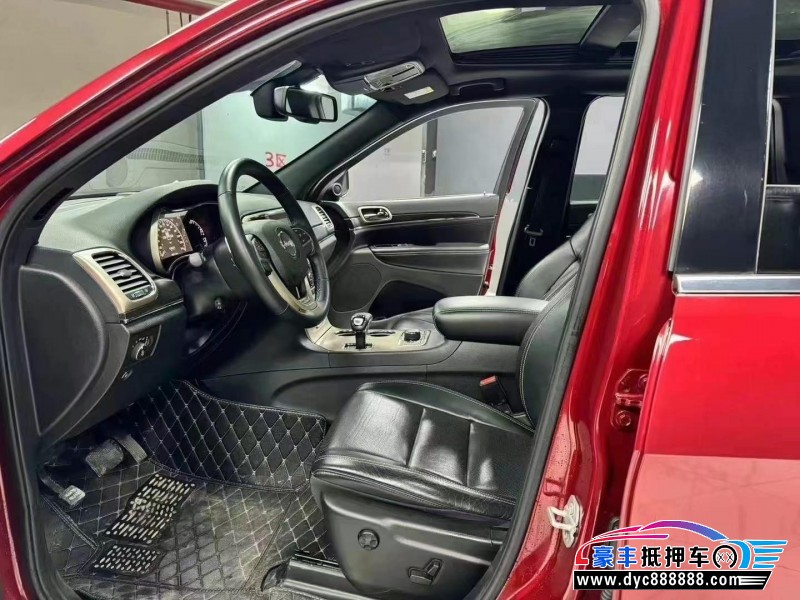 16年Jeep大切诺基轿车抵押车出售