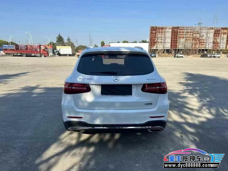 18年奔驰GLC轿车抵押车出售