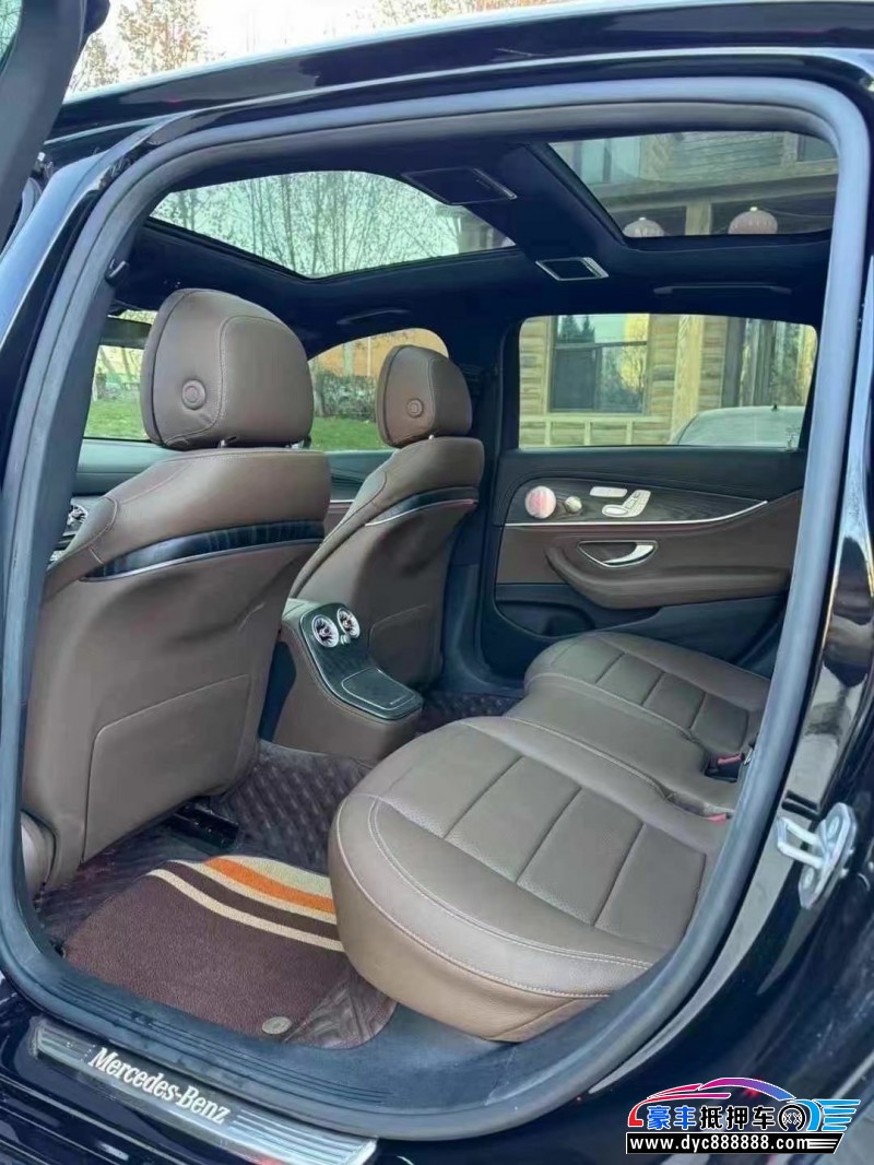 22年奔驰E轿车抵押车出售