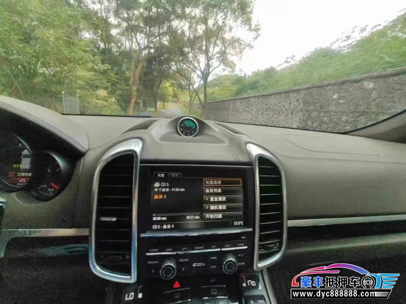 14年保时捷卡宴轿车抵押车出售