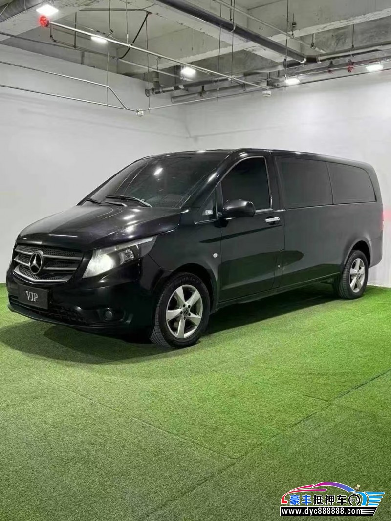 19年奔驰威霆轿车抵押车出售