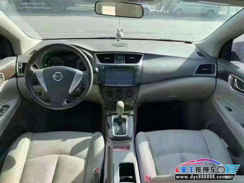 14年日产轩逸轿车抵押车出售