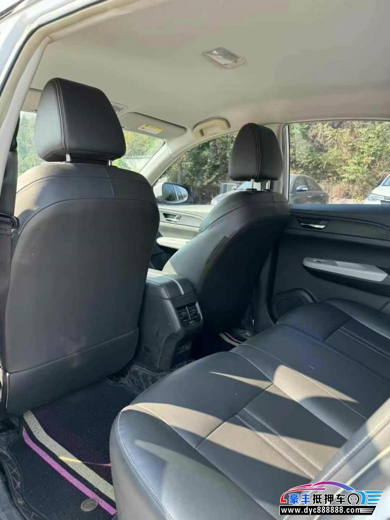 22年东风风神E70轿车抵押车出售