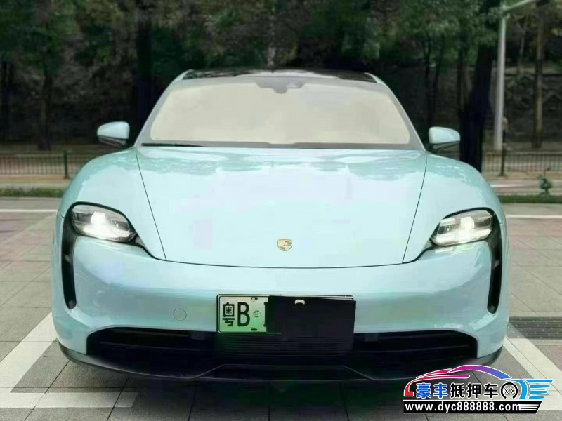 21年保时捷TaYcan轿车抵押车出售