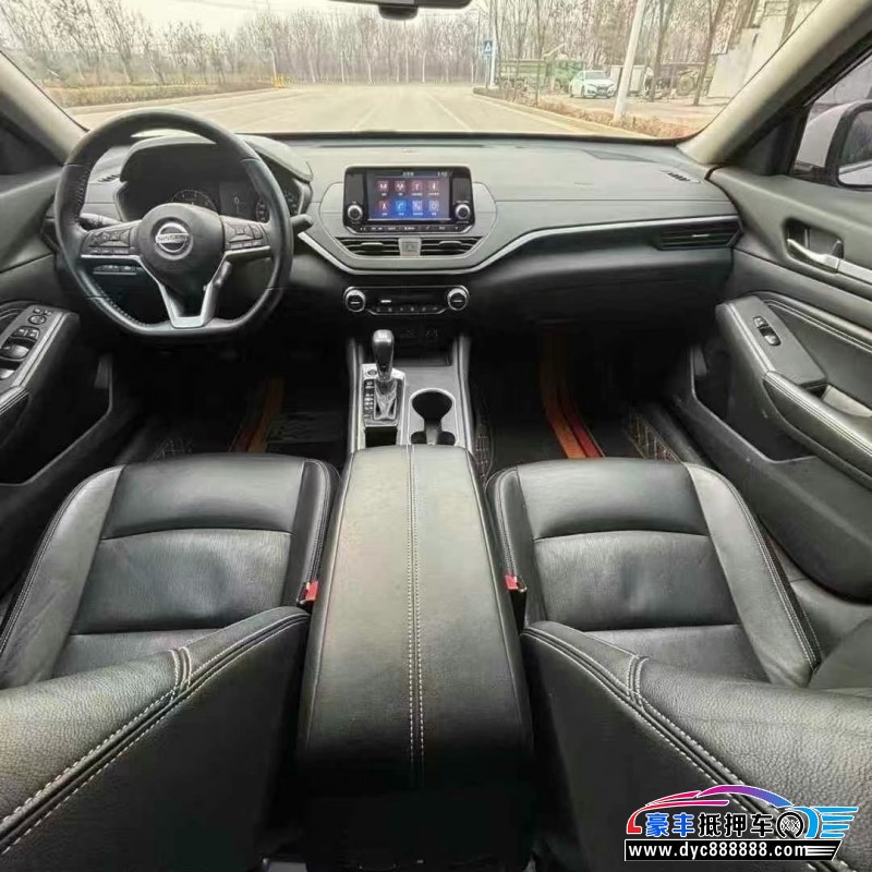 20年日产天籁轿车抵押车出售