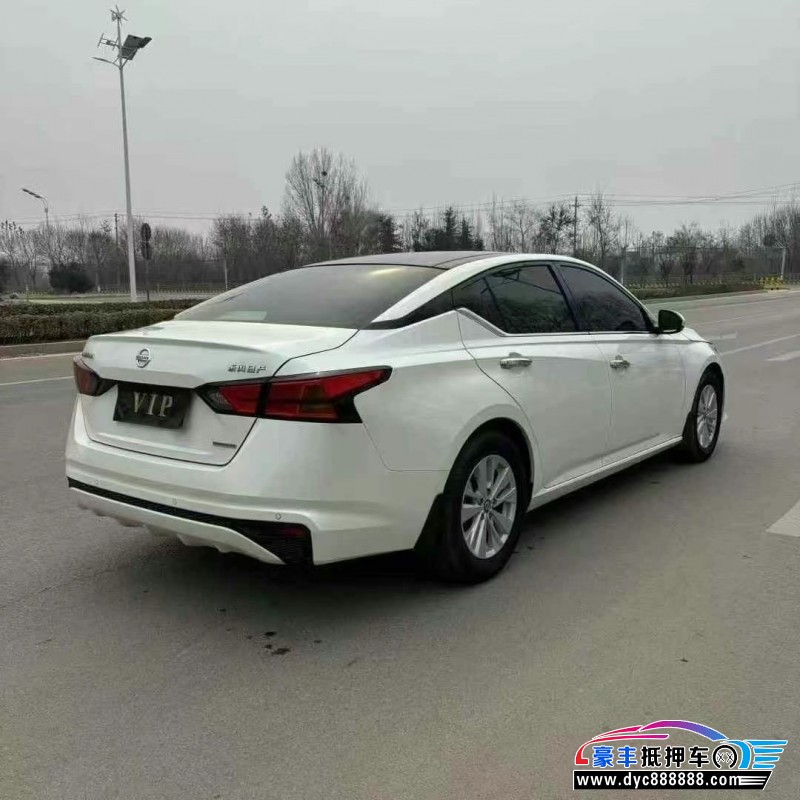 20年日产天籁轿车抵押车出售