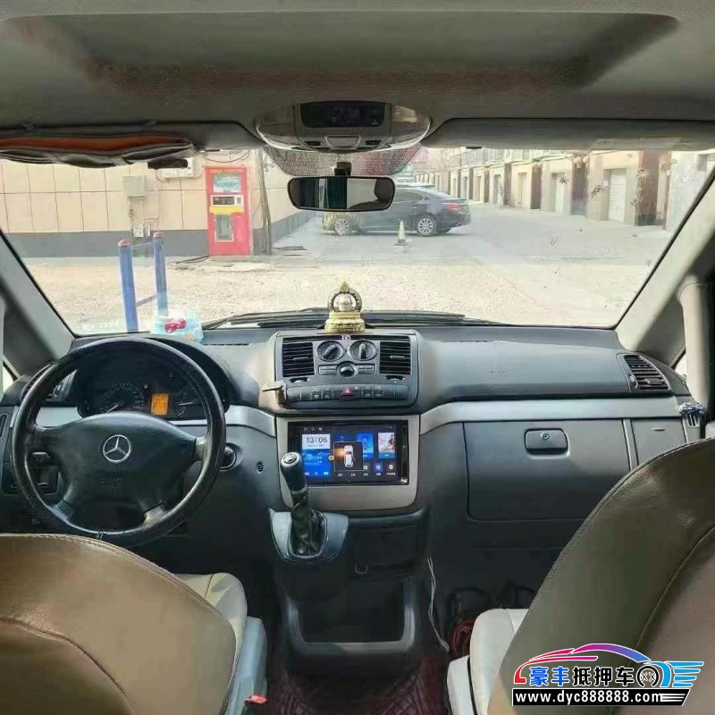 11年奔驰威霆轿车抵押车出售