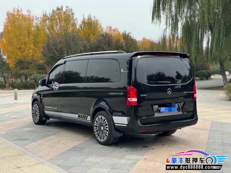 18年奔驰威霆轿车抵押车出售