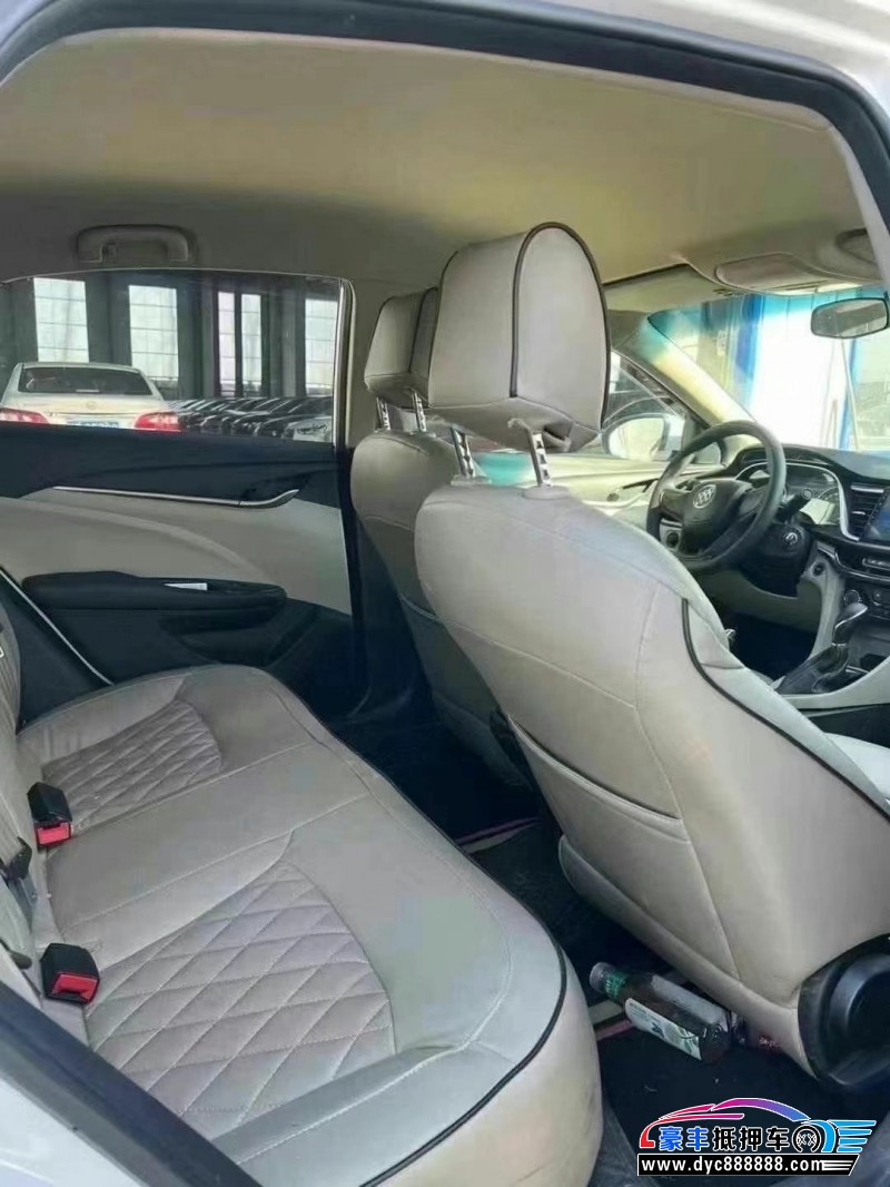 20年别克英朗轿车抵押车出售