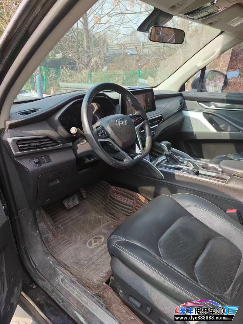 18年上汽大通D90轿车抵押车出售