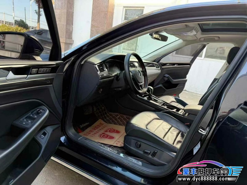 18年大众辉昂轿车抵押车出售