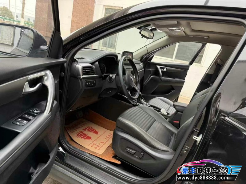 19年起亚智跑轿车抵押车出售