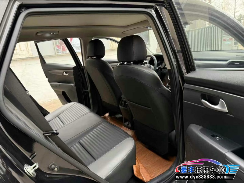 19年起亚智跑轿车抵押车出售