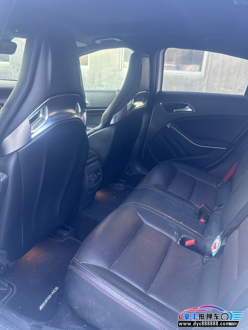 16年奔驰A级AMG轿车抵押车出售