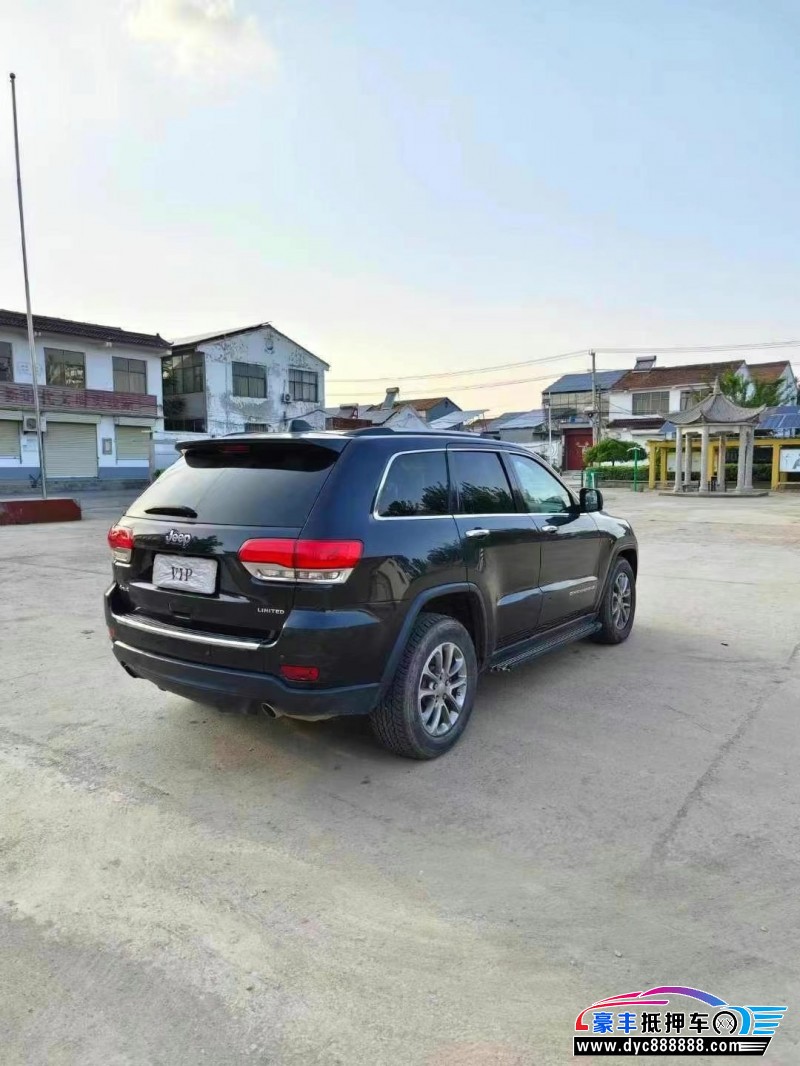 14年Jeep大切诺基轿车抵押车出售